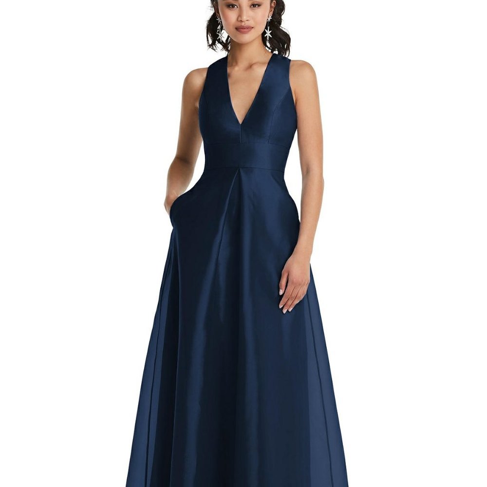Plunging Neckline Pleated Skirt Maxi Dress...TH068...Midnight..Size 18...NWT